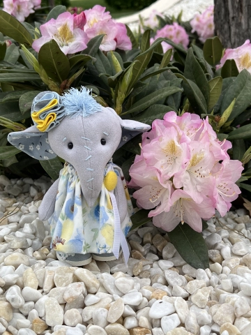 Слоняшка голубая ромашка